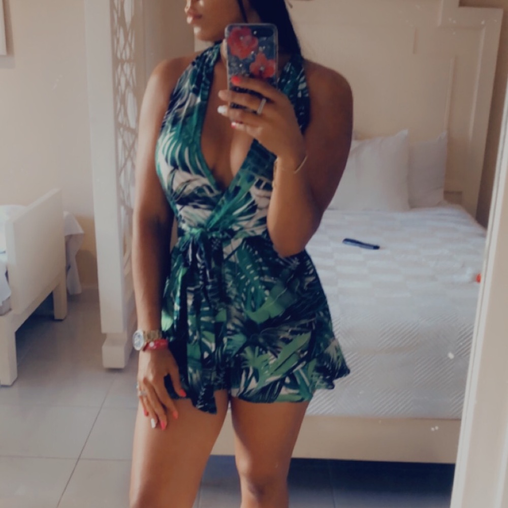 Fun vacation rumper back is out. Really comfortable. This is a soft material.